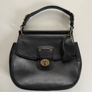 Coach Willis Legacy Leather Turn-lock
Crossbody